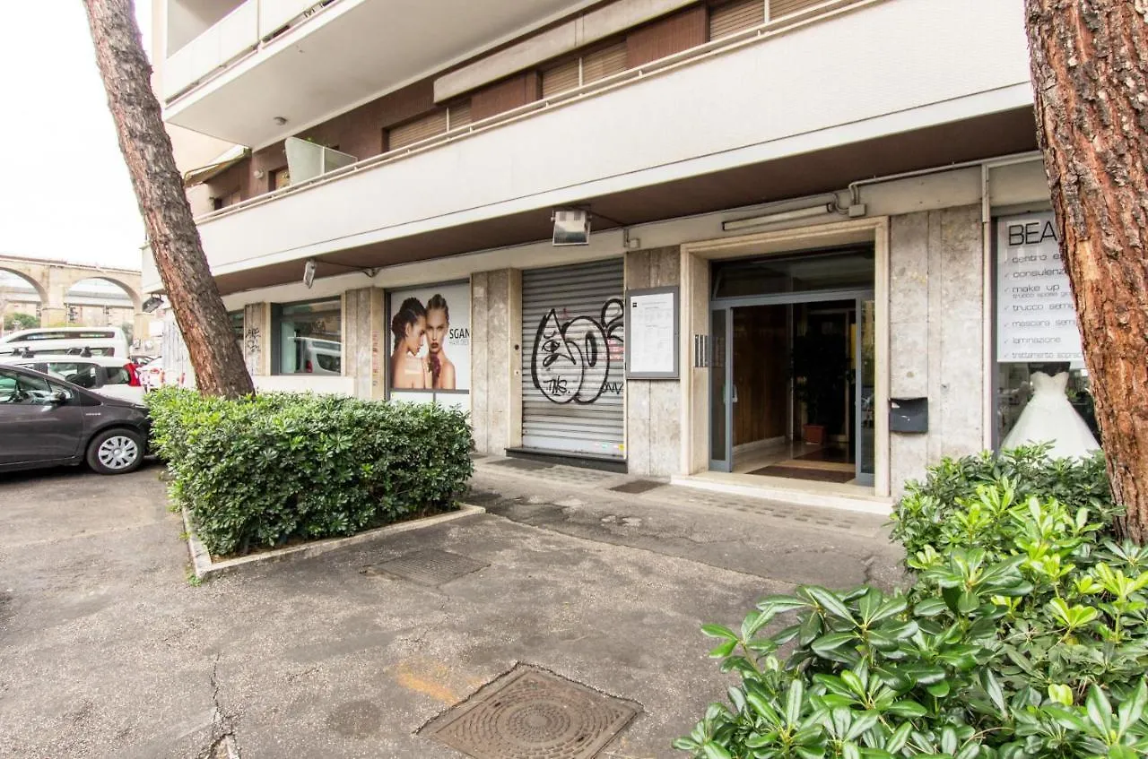 Cinthia'S House Apartment Rome Italy