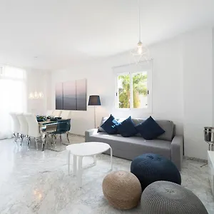 https://marbella-real-beach.1costadelsol.com