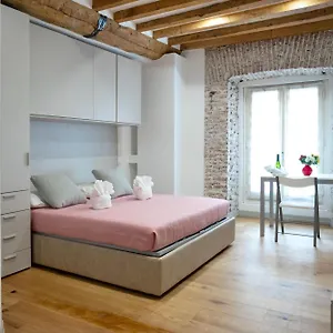 https://milano-suite-home.italymilanhotels.net